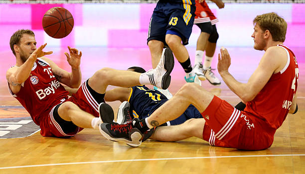 通过实际案 通过实际案